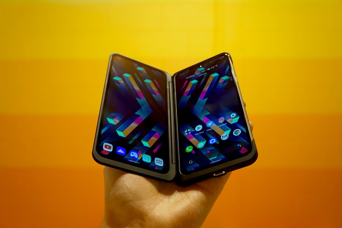 Dual Screen