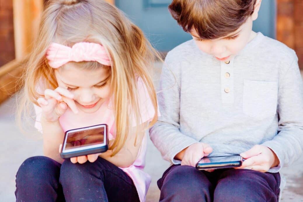 How You Can Control Smartphone Activities of Your Child-min