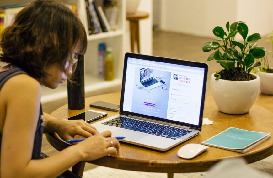 Personalized Learning: Tailoring Education with E-Learning