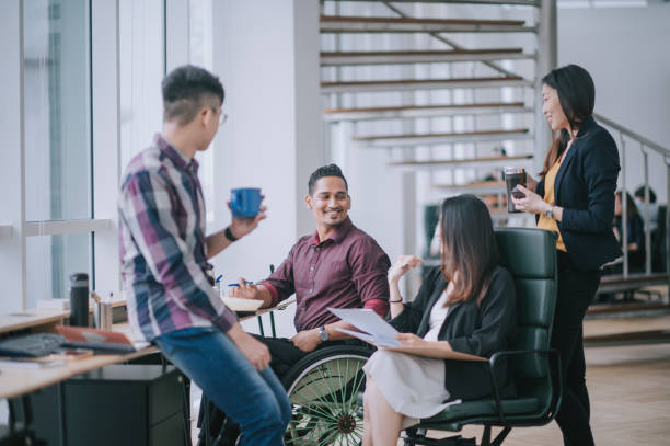 Peer-To-Peer Recognition Strategies